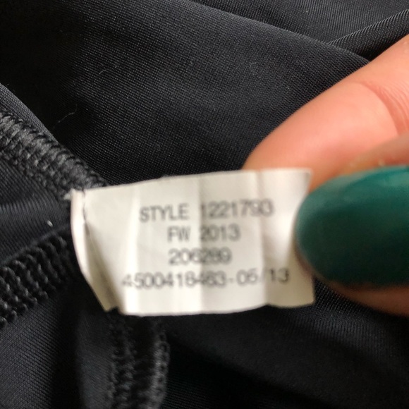 Under Armour 3/4 tights - size M - Picture 4 of 4